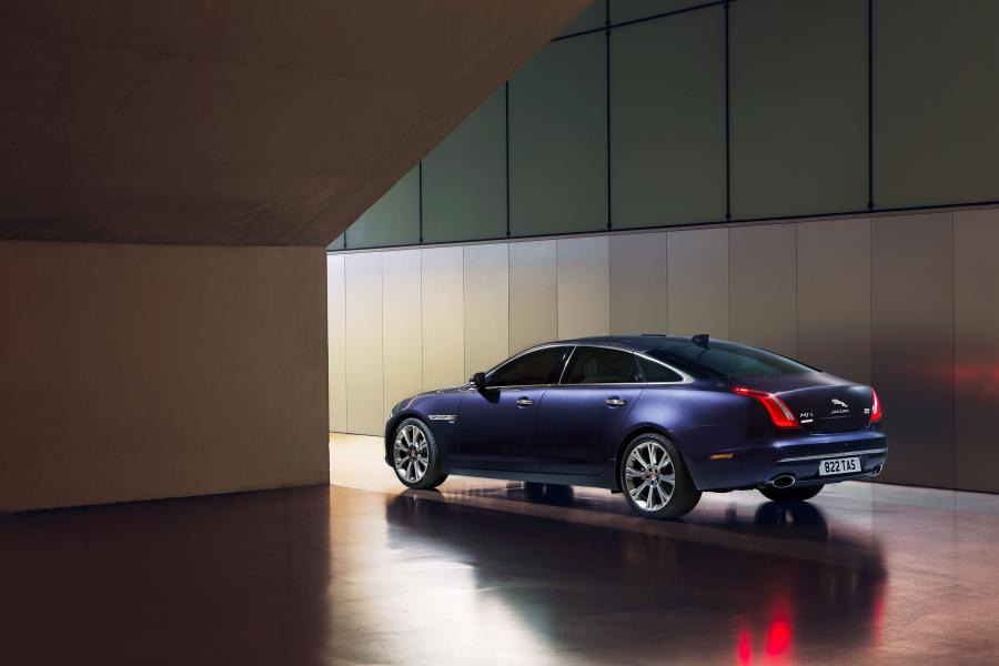  Jaguar XJ L Autobiography 2015 года  (фото 2 из 6)